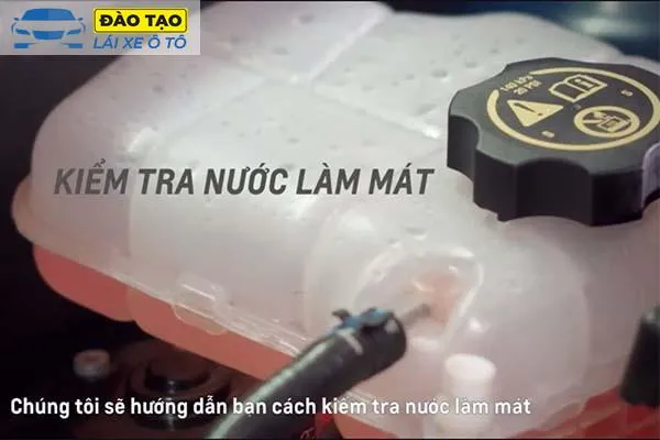 Cách tính xe ô tô 1 lít xăng chạy được bao nhiêu km