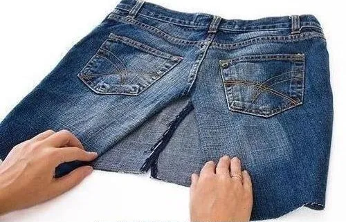 Chớp mắt tái chế quần jeans cũ thành váy trong vòng một nốt nhạc - Hình 3