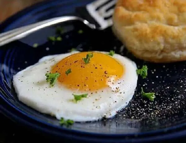 Cách làm món trứng chiên bằng tiếng Anh ngắn gọn - Quang An News