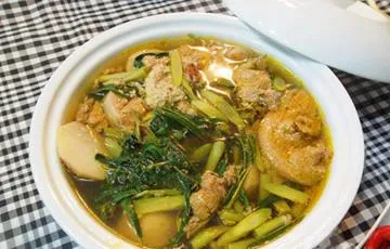 Canh khoai rau nhút