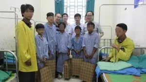 Tìm ra nguyên nhân khiến 5 bệnh nhân ở Hà Giang đột biến có bộ phận sinh dục lưỡng tính