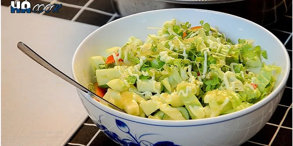 Cách làm salad cà chua dưa chuột xà lách