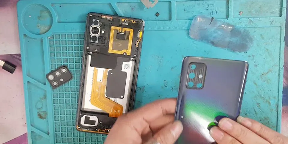 Cách mở ốp điện thoại Samsung