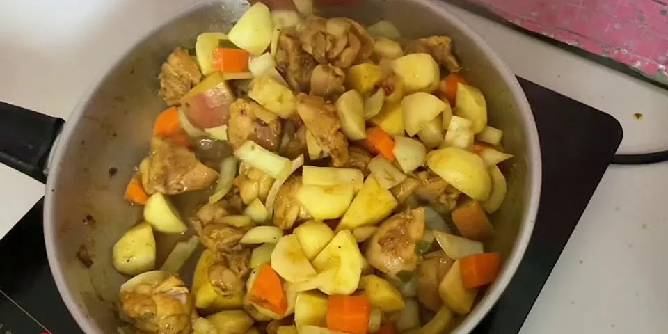 Cách nấu thịt gà với khoai tây
